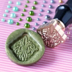 Honey Bee Fleur-de-Lis Wax Stamper Hbtl-ws-fdl* -Simon Says Stamp 17 650x650 crop center 6f369c05 c3e3 4a8e 923a f4cf72aa7fa5