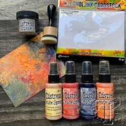 Tim Holtz Distress Oxide Spray Carved Pumpkin Ranger Tso67627 11 Tim Holtz Distress Oxide Spray Carved Pumpkin Ranger Tso67627 -Simon Says Stamp 1 450012 FS ALT01