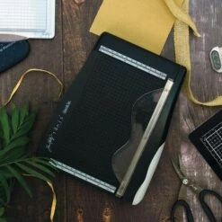 Tim Holtz Tonic Deckle Torn Edge Trimmer 3561e -Simon Says Stamp 1 459415 FS ALT10