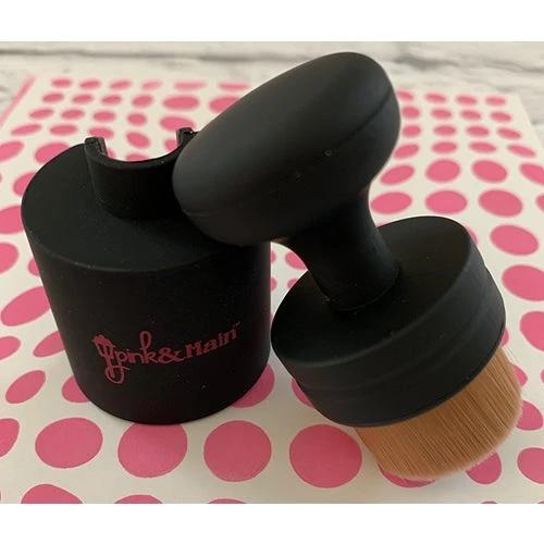 Pink And Main MINI ERGONOMIC BLENDING BRUSH PMT002 4 Pink And Main MINI ERGONOMIC BLENDING BRUSH PMT002 - Image 2