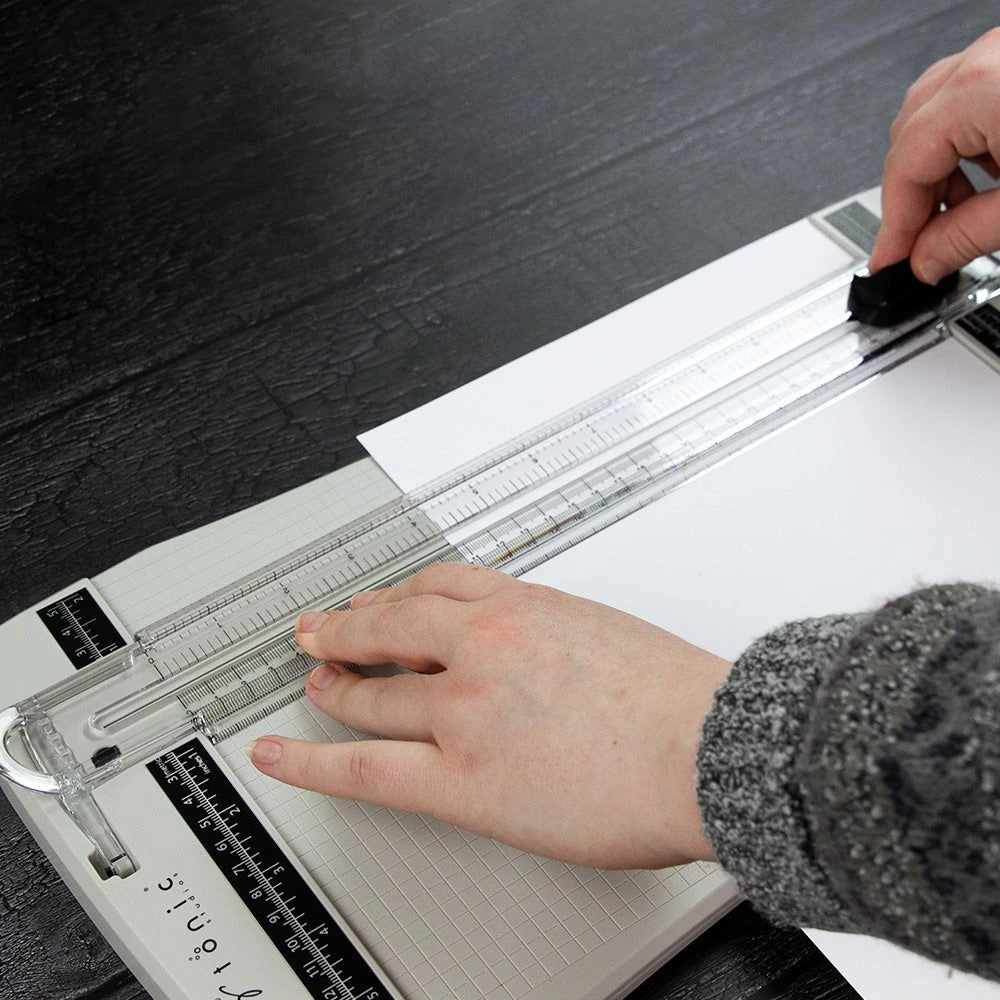 Tim Holtz Tonic Precision Trimmer 3961e 6 Tim Holtz Tonic Precision Trimmer 3961e - Image 4