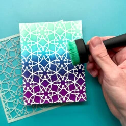 Ranger Simon Hurley Medium Blending Brush Hua86659 -Simon Says Stamp Ranger Simon Hurley Medium Blending Brush hua86659 Lifestyle Image